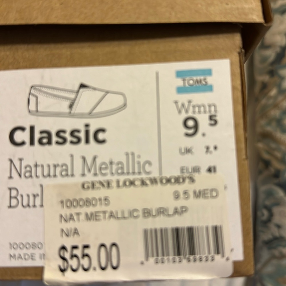 Classic Tom’s size 9.5